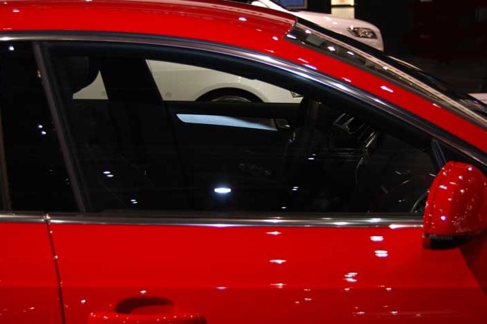 Dellenteam – Gebrauchte ohne Dellen, Symbolbild eines glänzenden Autos
