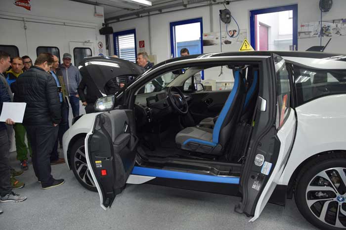 Dellenteam HV1-Schulung: BMW i3 in der Schulungswerkstatt, Teilnehmer