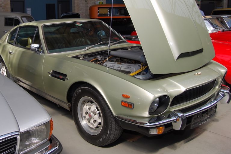 Abbildung eines Oldtimers als Symbolfoto